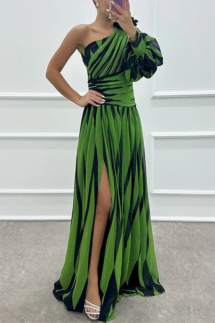 Vita | Elegant Striped Maxi Dress with One Shoulder